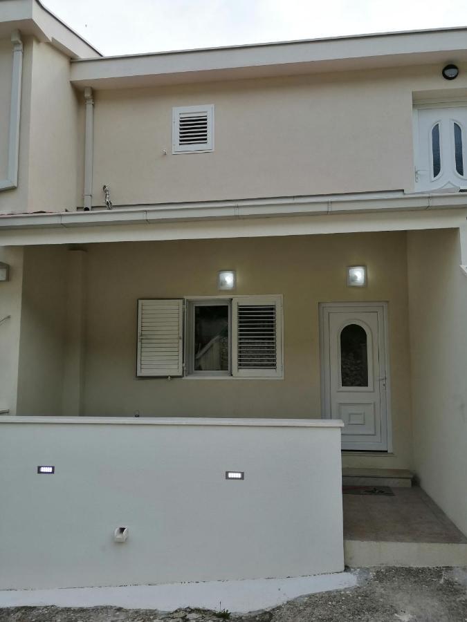 Apartment Lijana Sea View 투체피 외부 사진